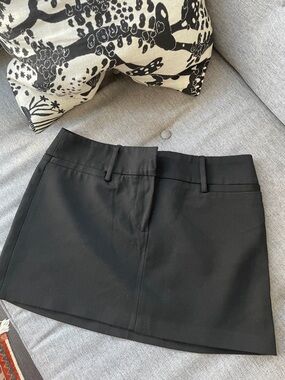 Zara Black low rise  Hook-Closure Mini Skirt
